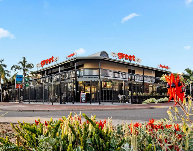 greet Hotel Alice Springs exterior