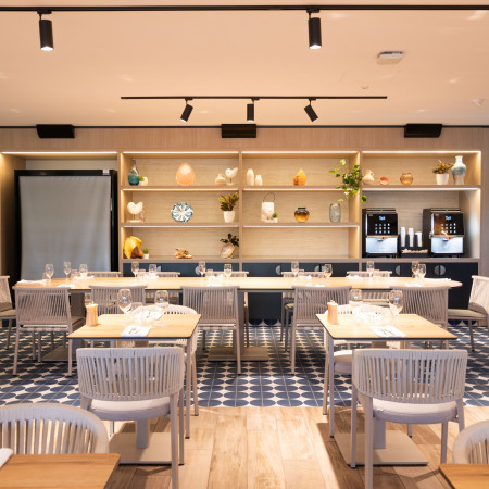 Poolhouse Bar & Kitchen