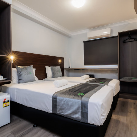 Comfort Inn Darwin twin single room