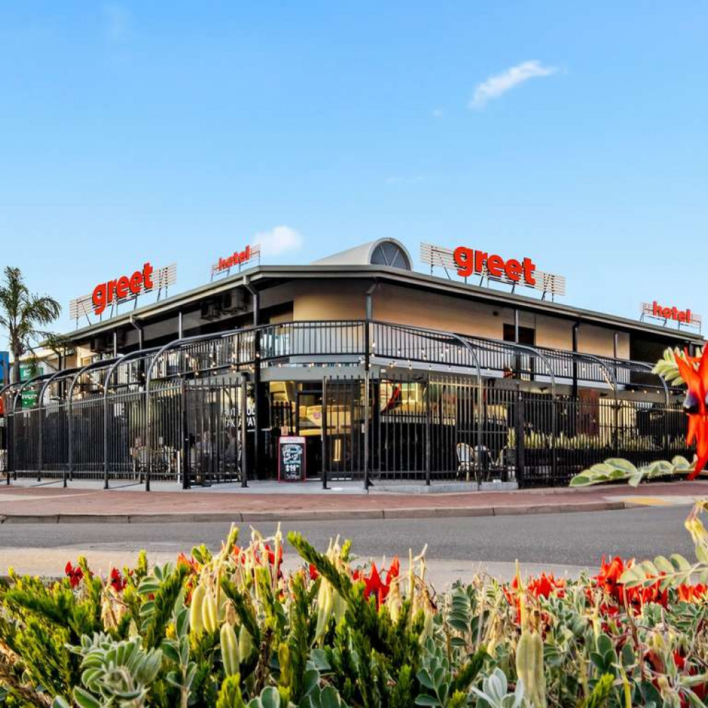 greet Hotel Alice Springs exterior