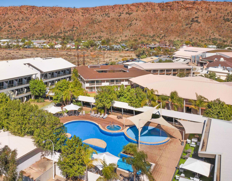 Crowne Plaza Alice Springs Lasseters aerial view