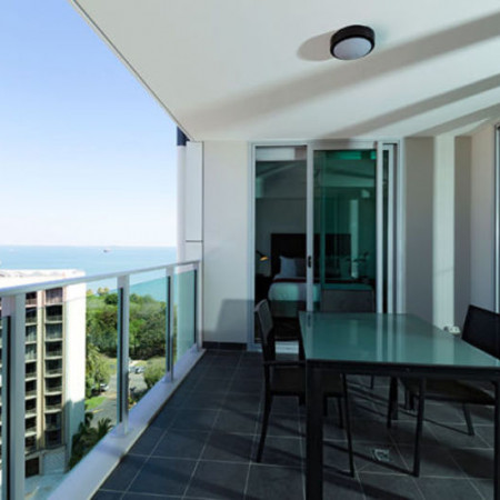 Balcony with view of Darwin City 