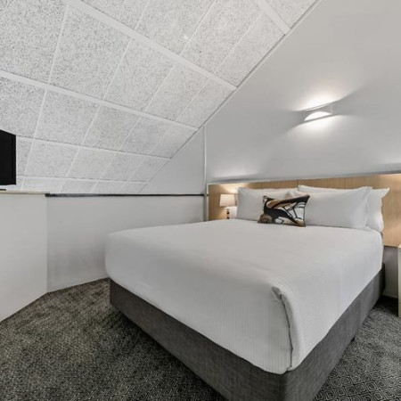 Bedroom at Travelodge Resort Darwin