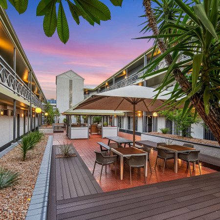 Stay at Alice Springs Hotel courtyard