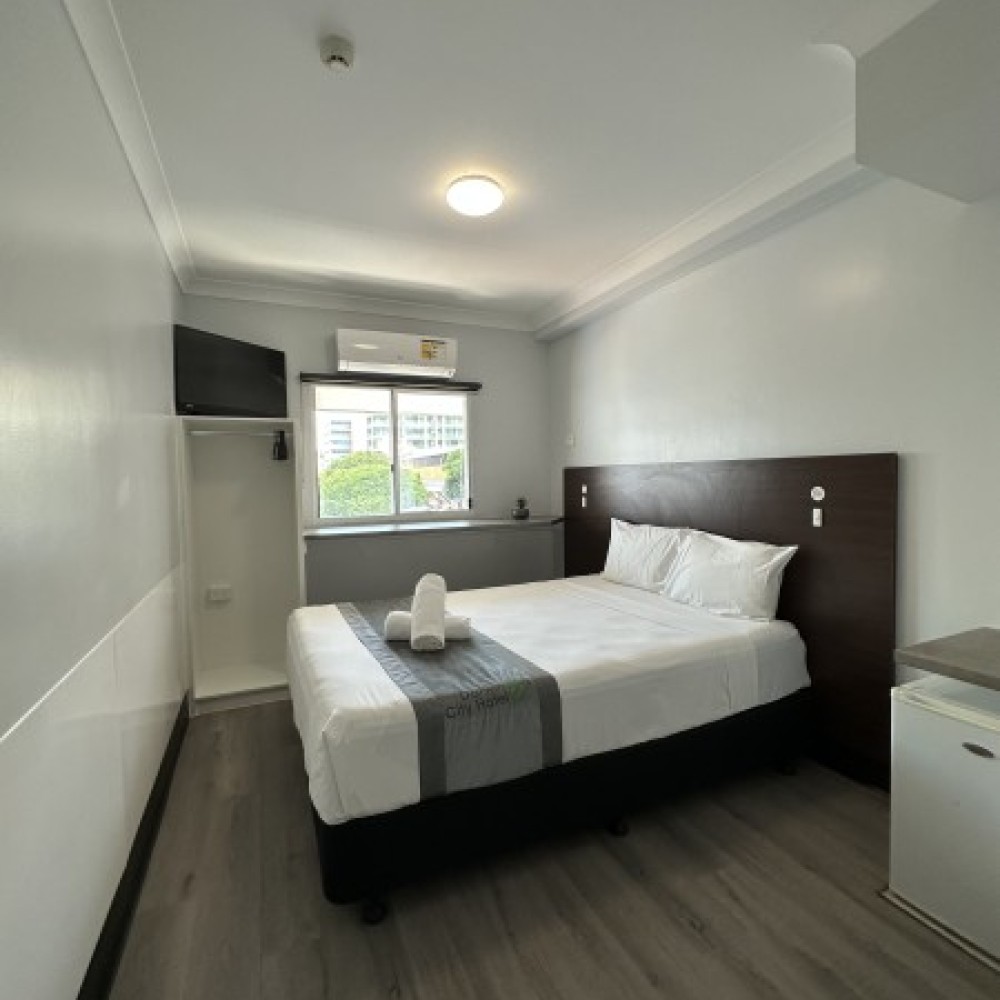 Standard queen room at DCH on Mitchell